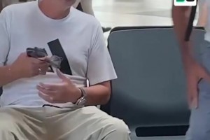 下一站是哪？穆帥乘飛機(jī)離開土耳其