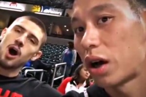 湖人中鋒萊恩之前是書豪的隊(duì)友！還當(dāng)面夸：林書豪，很帥！