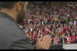 曼聯(lián)賽季首勝！阿莫林離場(chǎng)球迷起立鼓掌歡送！