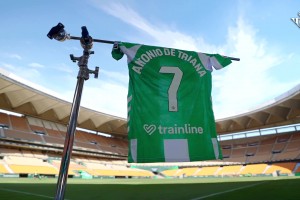 他回來了！貝蒂斯官宣安東尼加盟視頻！曬出“圓神”專屬7號(hào)球衣