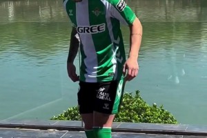 登貝萊看看！安東尼這顛球確實(shí)有點(diǎn)小東西，圓神開心了??