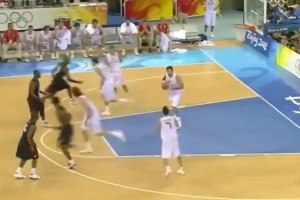 真閃電??！韋德飛身?yè)寯嘁粭l龍暴扣僅用時(shí)3秒，太TM快了！