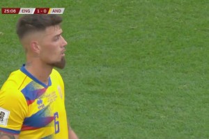 英格蘭1-0領(lǐng)先！馬杜埃凱傳中，安道爾后衛(wèi)頭球解圍自擺烏龍！