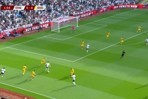 找回狀態(tài)！拉什福德強突底線上演穿襠過人好戲！