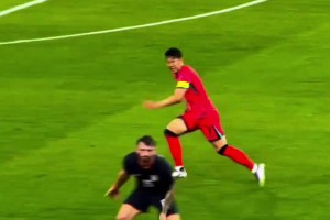 頂級(jí)射術(shù)！孫興慜小角度破門(mén)，美國(guó)0:2韓國(guó)，波切蒂諾帥位危險(xiǎn)了