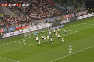 北愛爾蘭扳平！德國防守漏人，艾薩克-普萊斯后點墊射破門