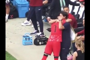 往昔歲月如詩(shī)畫(huà)！美韓熱身賽，孫興慜隊(duì)長(zhǎng)與波切蒂諾相擁致意！