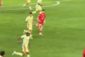 搶斷+突破+外腳背，亞馬爾一個(gè)人差點(diǎn)干完了所有活