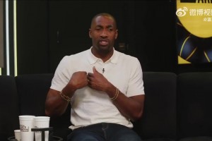 阿里納斯：詹姆斯需要像韋德、濃眉、歐文這樣的球員為他終結(jié)比賽