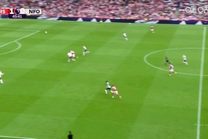 埃澤反越位助攻，約克雷斯轟賽季第3球，阿森納2-0領(lǐng)先