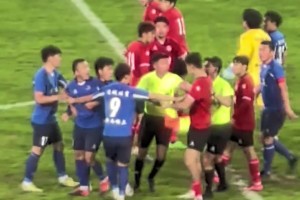 業(yè)余聯(lián)賽的通?。【W(wǎng)友吐槽：蒙超聯(lián)賽快把內(nèi)蒙踢散了。。。??