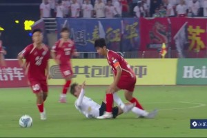 宿遷再度領(lǐng)先！高馳點(diǎn)射破門，現(xiàn)場球迷喜極而泣！