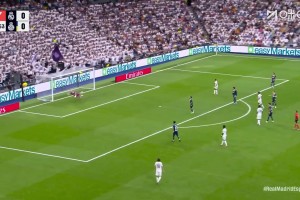 炸裂重炮世界波！米利唐禁區(qū)外突然遠(yuǎn)射，皮球力量十足直入死角