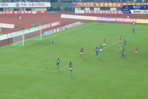 擴(kuò)大比分！宿遷隊(duì)胡顥瑀中路遠(yuǎn)射發(fā)生折線，門將反應(yīng)不及