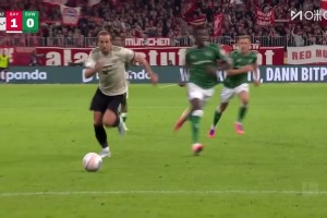 拜仁再下一城！凱恩禁區(qū)內(nèi)被放倒造點！親自主罰命中！