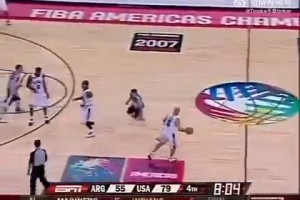 可惜沒扣進(jìn)啊！基德給詹姆斯傳的這記空接，實(shí)在太有想象力了！