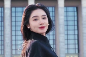 美娜：國(guó)泰民安 盛世華章 祝祖國(guó)生日快樂????