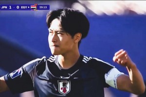 人才輩出！日本U20隊(duì)長絕對是顆潛力新星，球風(fēng)實(shí)在太穩(wěn)健??