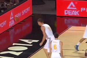 這個(gè)啟動(dòng)真是太帥了！羅斯國際賽場的絲滑操作！