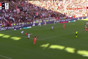 點(diǎn)球不進(jìn)??！巴爾德造點(diǎn)，萊萬(wàn)點(diǎn)球離譜打偏