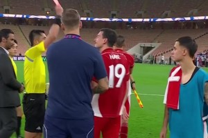 非常不滿！印尼球員賽后怒噴馬寧，馬寧不慣著直接出示紅牌！