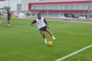 夸張！慢鏡頭看職業(yè)球員的肌肉記憶反應(yīng)力有多快！