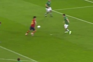 優(yōu)雅！大衛(wèi)席爾瓦連續(xù)扣球讓防守球員罰站！