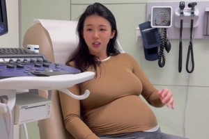 張曼源完成第一次孕晚期產(chǎn)檢 體重飆升至179斤！