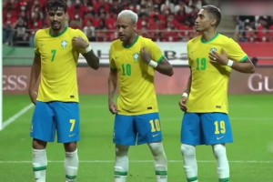 本該是球場(chǎng)上揮灑靈性的精靈！內(nèi)馬爾卡點(diǎn)跳勝利之舞合集！