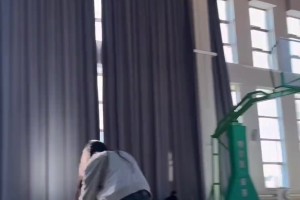 火箭這套首發(fā)身高歷史第一！4個超過2米1的，2米03的阿門都只能算小矮人