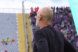 皮奧利率隊10輪不勝！萊切近距離包抄破門！門神德赫亞跪地無奈！