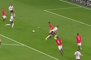 前場(chǎng)僚機(jī)！穆勒：不如這球我和克羅斯一人加一個(gè)助攻吧！