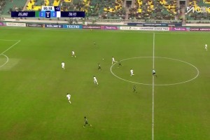 塞爾吉尼奧禁區(qū)前打出貼地斬！皮球鉆進球門右下死角