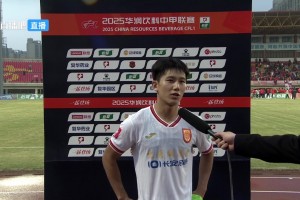 向余望：重慶！中超回來了??！哦不對，中超！重慶回來了！