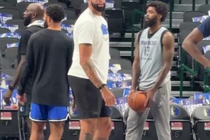 達拉斯的伙食這么好嗎？怎么濃眉胖成這個樣子了？??