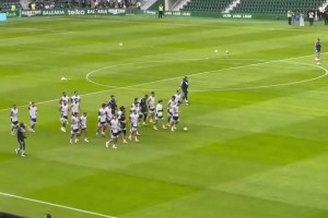 在哪里都是主場(chǎng)！埃爾切球迷高喊梅西的名字