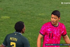 馬寧：在我的場子別鬧事！黃喜燦和對手發(fā)生摩擦，馬寧吹哨制止