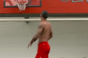 視頻考古：原來(lái)范戴克真的是籃球高手??