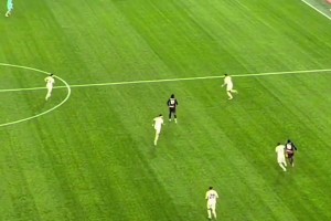 本來以為是世界級一條龍，結(jié)果臨門拉了坨大的??