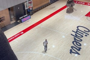 被DNP的賽前，一個(gè)人在訓(xùn)練館加練的時(shí)候，不會(huì)想到是這個(gè)結(jié)局吧~