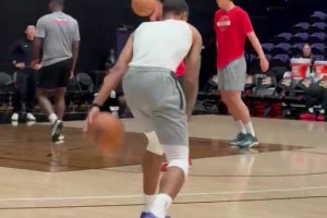 真的秀啊！楊瀚森賽前熱身時(shí)大秀夢(mèng)幻腳步！