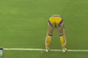 國(guó)外博主惡搞：這是范戴克式防守??