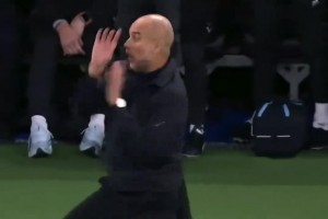 有點(diǎn)魔性??！與皇馬一戰(zhàn)，瓜迪奧拉在場(chǎng)邊手舞足蹈指揮